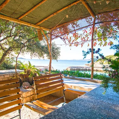 House Sarah Holiday home